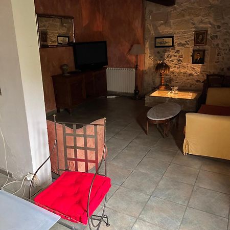 La Maison Sur La Place Aigues-Mortes Exterior foto